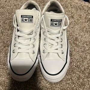 Excellent condition White Converse !